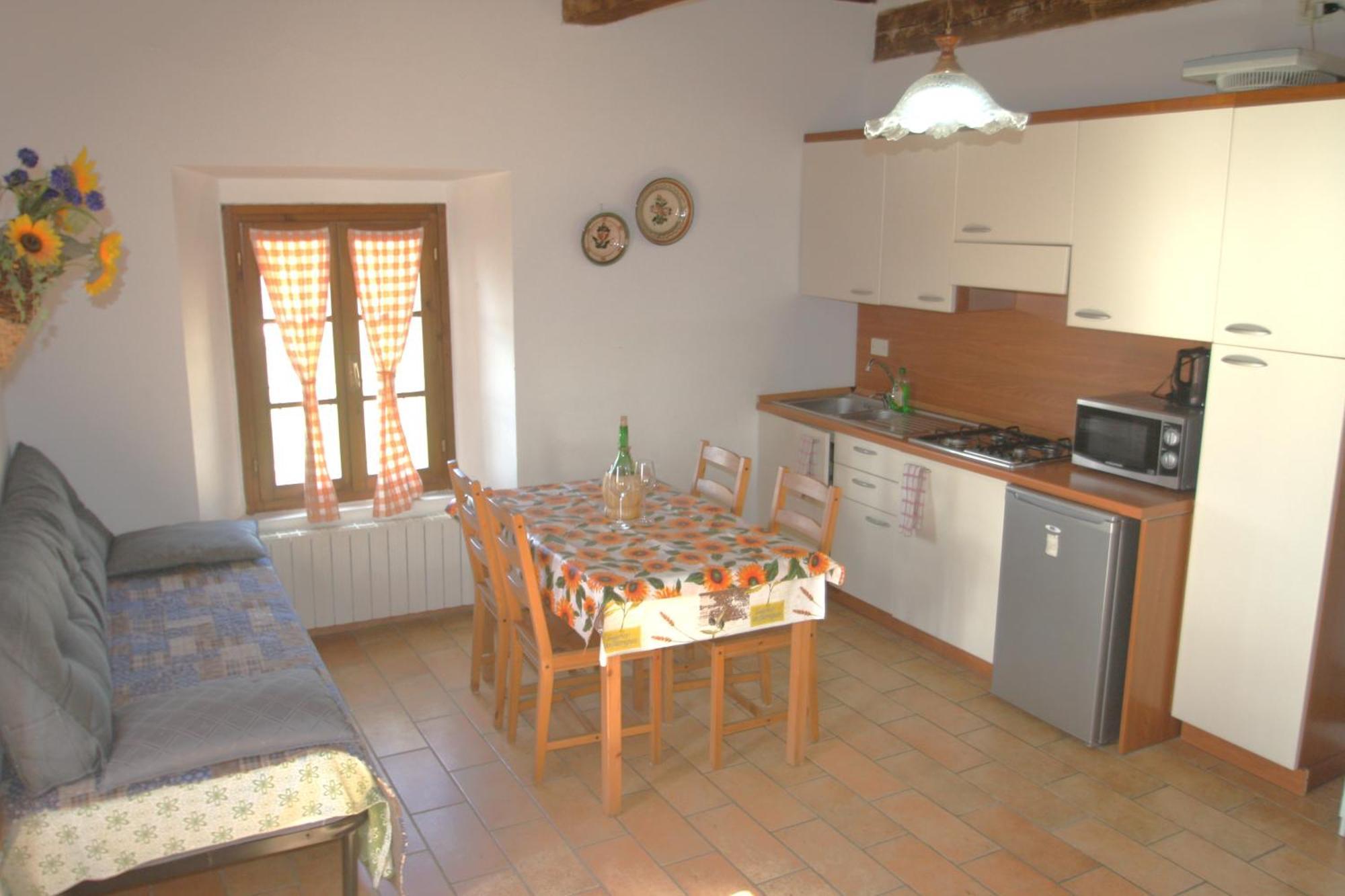 Lo Scricciolo Apartment Montecastelli Pisano ภายนอก รูปภาพ